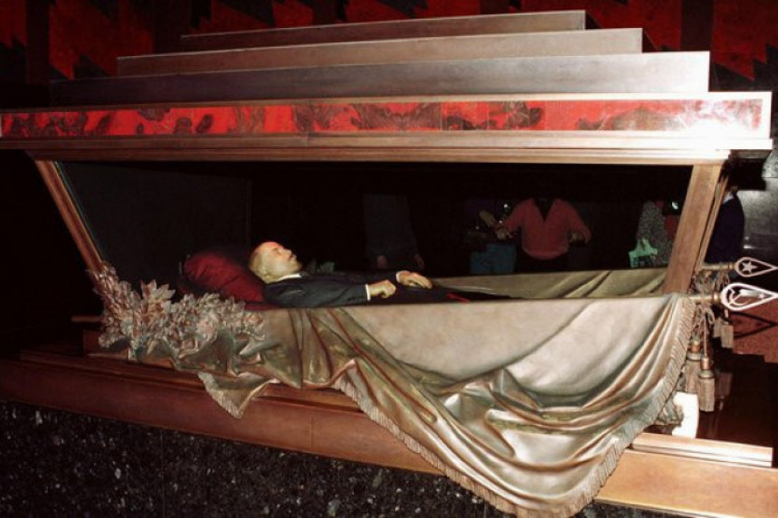 Pijani muškarac pokušao da ukrade Lenjinovo telo iz mauzoleja