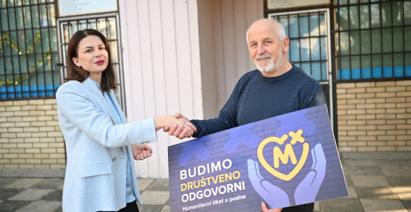 У Моззарту настављају да типују на хуманост