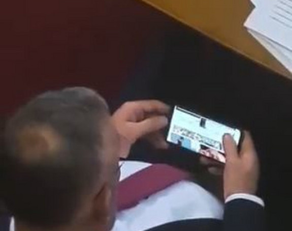 Zvonimir Stević nije više poslanik - podnio ostavku