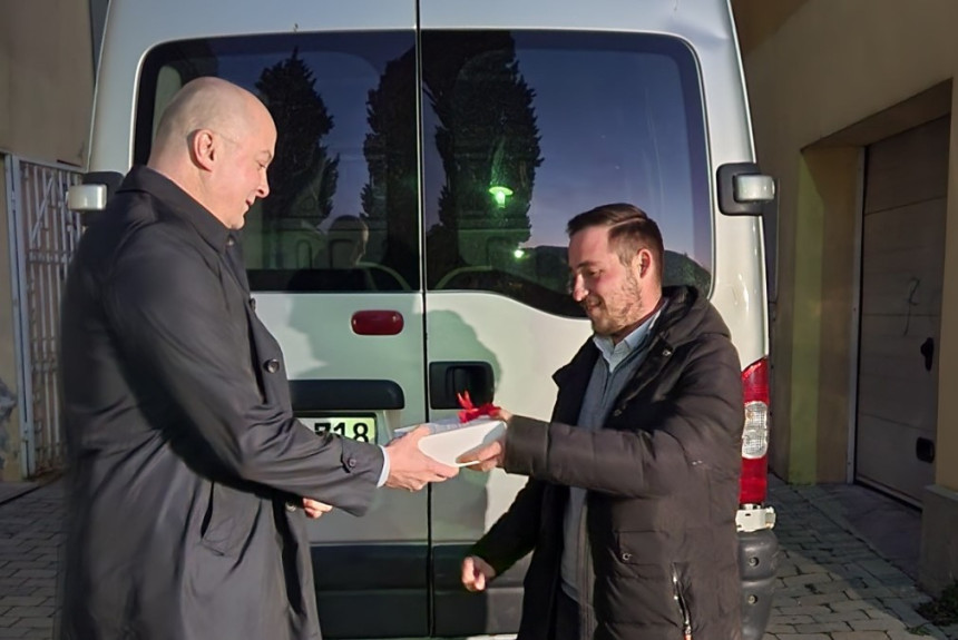 M:tel donirao vozilo za potrebe Narodne kuhinje