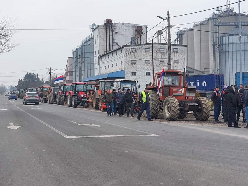 Poljoprivrednici u Kozarskoj Dubici izašli na ulice