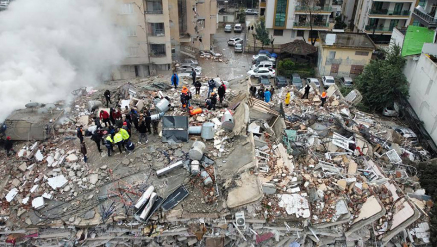 Zemljotres odnio najmanje 9.057 ljudskih života