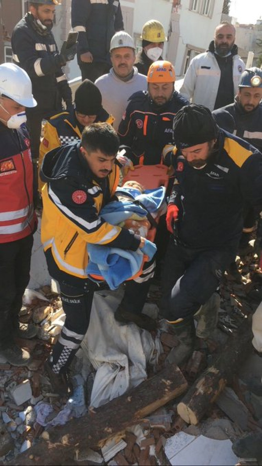 Šestomjesečna beba spašena iz ruševina nakon 82 sata