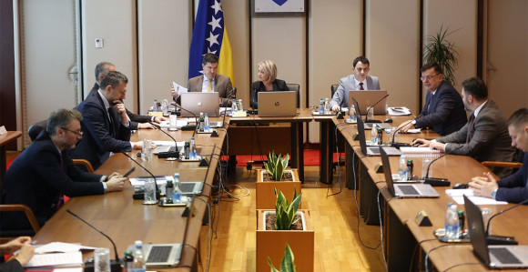 Nova vlast u potrazi za još 30 direktora i njihovih zamjenika