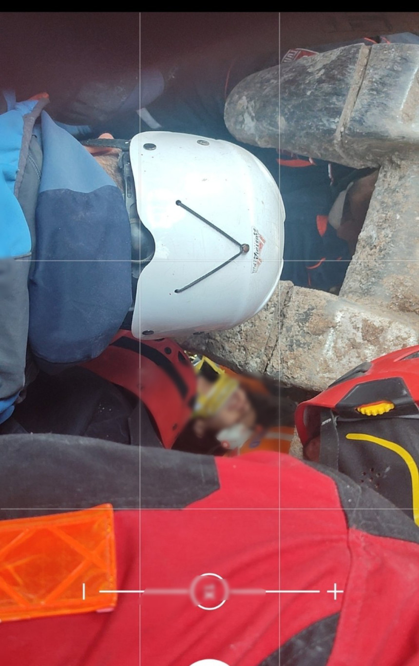 Čudo i uspjeh spasilaca: Spasena djevojčica nakon skoro 7 dana (FOTO, VIDEO)