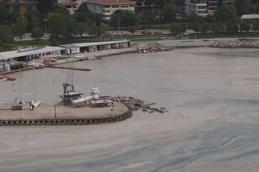 Mramorno more u Turskoj se povuklo 25 metara