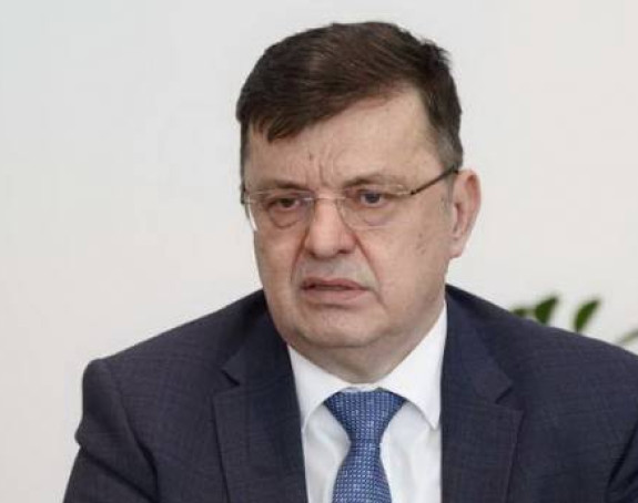 I to se zove zakon: Biraju direktora, a mora biti iz SNSD-a