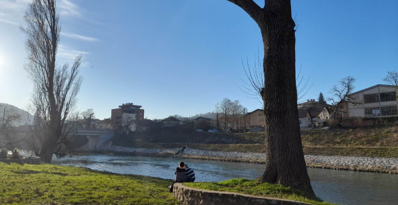 Danas sunčano i toplo, temperatura i do 16 stepeni