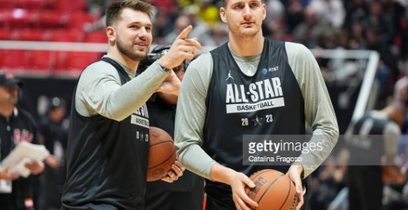 Jokić gledao čudo - Luka pogodio sa pola terena iza leđa