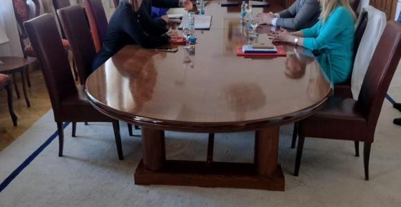 Radnici Centra dijeliće sudbinu administracije