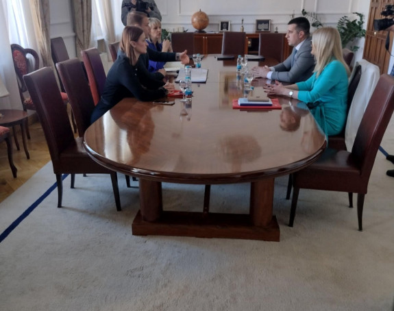 Radnici Centra dijeliće sudbinu administracije