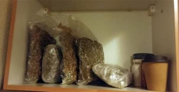 Uhapšeno jedno lice zbog kokaina i marihuane