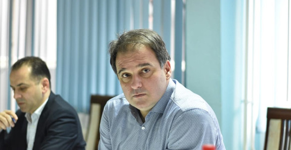 To je Dodik, jedno priča, a sasvim drugo radi