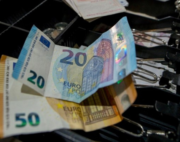 Na granici BiH uhvaćen sa punom vrećom lažnih evra