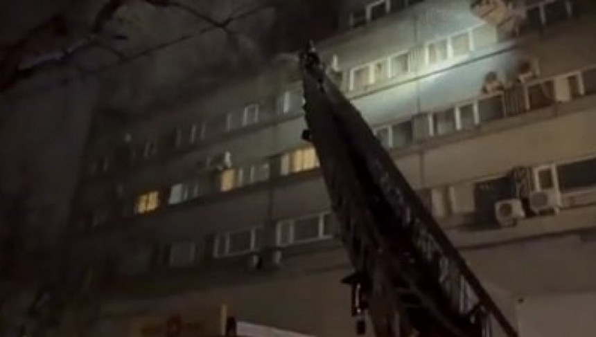 Haos u Moskvi: Požar u zgradi, šest osoba poginulo