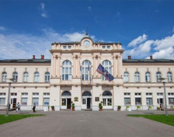 Bez novih kredita, otplaćeno preko osam miliona duga