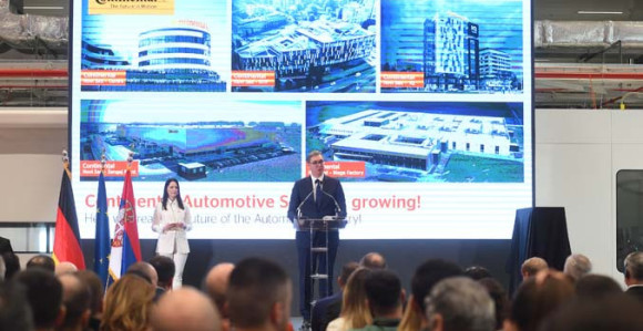 Vučić na otvaranju fabrike Kontinental: "U Novom Sadu se pravi istorija..."