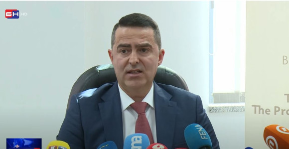 Dodik se u nekoliko predmeta pojavljuje kao osumnjičeni