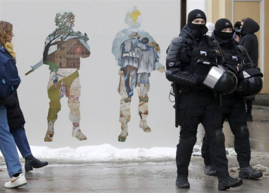 Полиција широм Русије хапси противнике инвазије