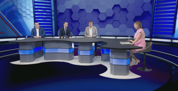 Терет задужења власт пребацује на општине и градове и спутава развој гдје није СНСД на власти!