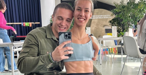 Djevojka sa krilima postala mama (FOTO)
