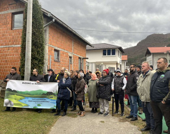 Javni skup u Jezeru protekao bez incidenata