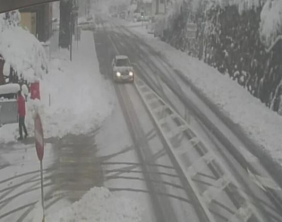 Otežan saobraćaj zbog ugaženog snijega u BiH