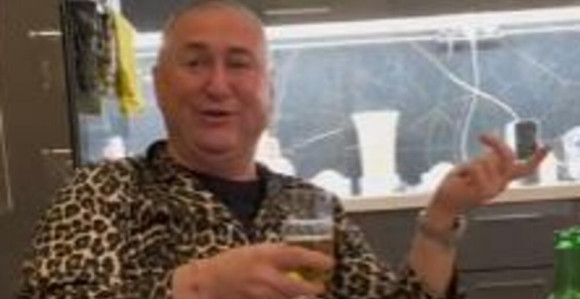 Đani u tigrastom kombinezonu pjeva hit Šabana Šaulića!