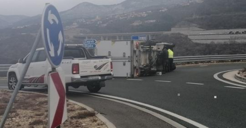 Orkanska bura prevrnula kamion u Hrvatskoj