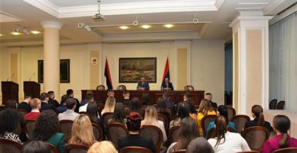 Višković studentima sa KiM: U Republici Srpskoj ste uvek među svojima