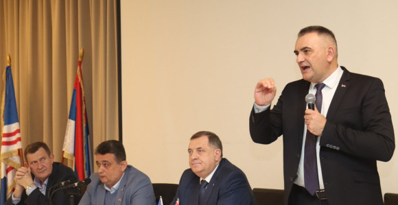 Власт Српске умјесто помоћи тражи да пољопривредници плате порез од прије три године!