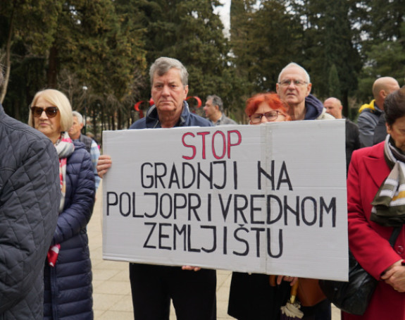 Протест у Требињу: Граде болницу на туђем земљишту