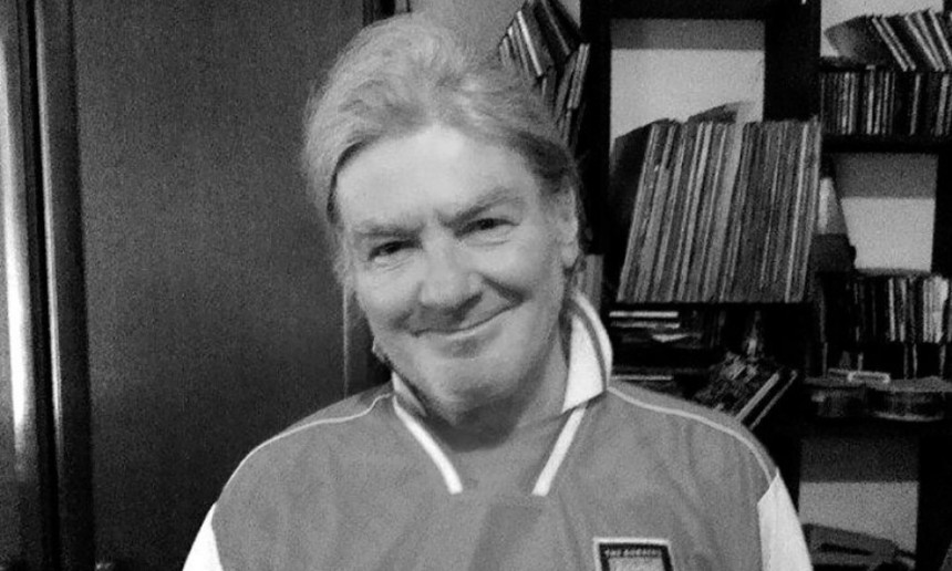 Preminuo Željko Nikolić, frontmen grupe Roze poze