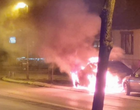 Izgorio automobil u Banjaluci, nema povrijeđenih