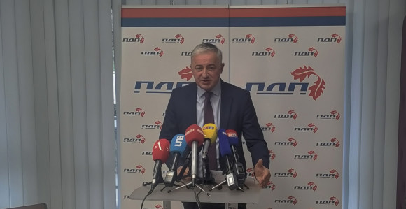 Nacrt zakona o kriminalizaciji klevete povući!