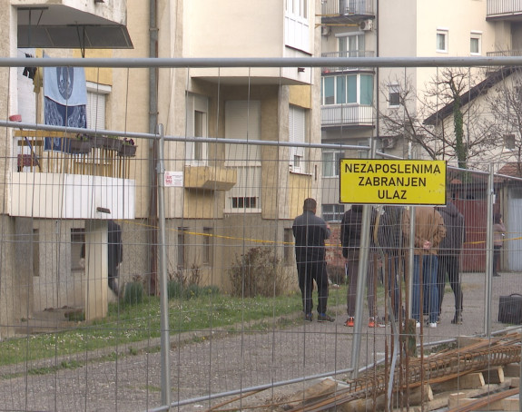 Djevojčica skočila sa drugog sprata zgrade u Bijeljini