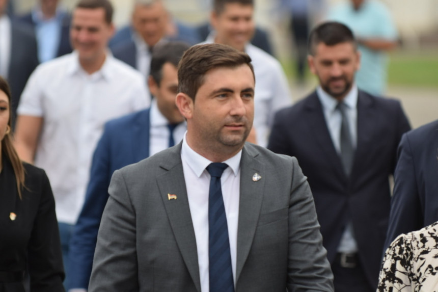 SDS: Nezakonitosti u radu komisije za opoziv Petrovića