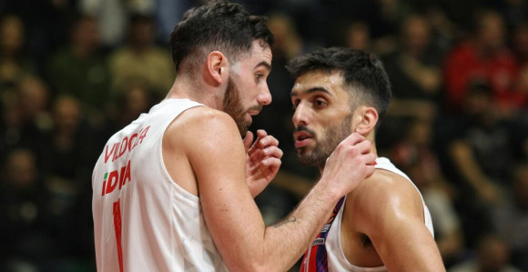 Zvezda srušila šampiona, vratila se u trku za Top 8