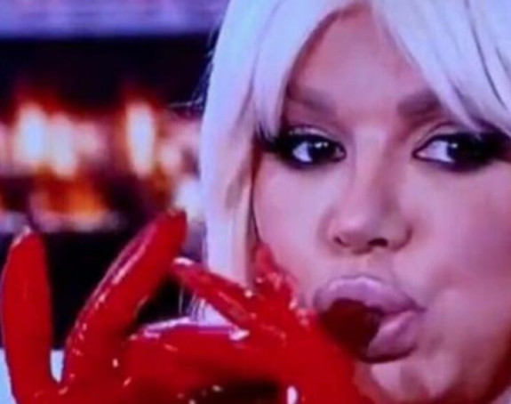 Ovako Dara Bubamara duva u frulu!?