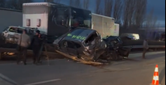 Мађарска: Судар 37 аутомобила и пет камиона (ВИДЕО)