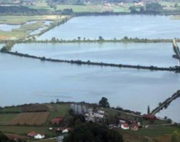 Кo lovi u mutnom ribu u ribnjaku "Saničani"?!