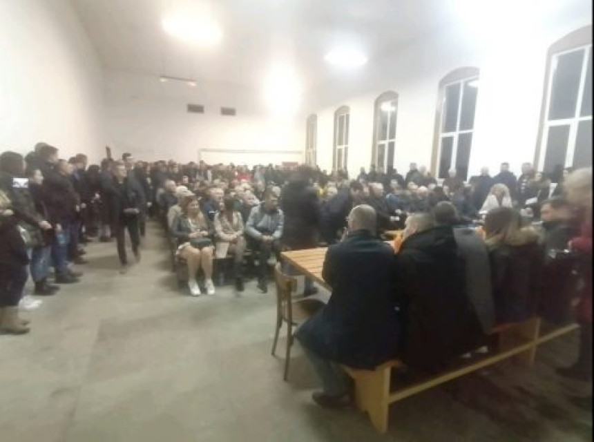 Црњелово и Бијељина ПРОТИВ опозива Љубише Петровића