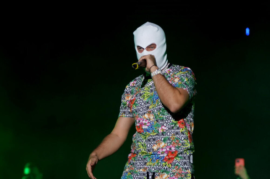 Ženi se Devito:Reper vjerio djevojku zlatnim satom!