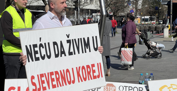 Protest u Banjaluci: "Neću da živim u Sjevernoj Koreji"