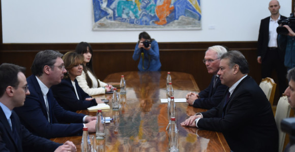 Vučić sa Eskobarom o primjeni ranijih sporazuma