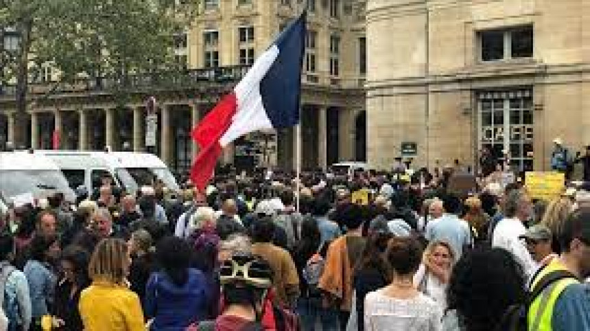 Штрајкови широм Француске због пензионе реформе