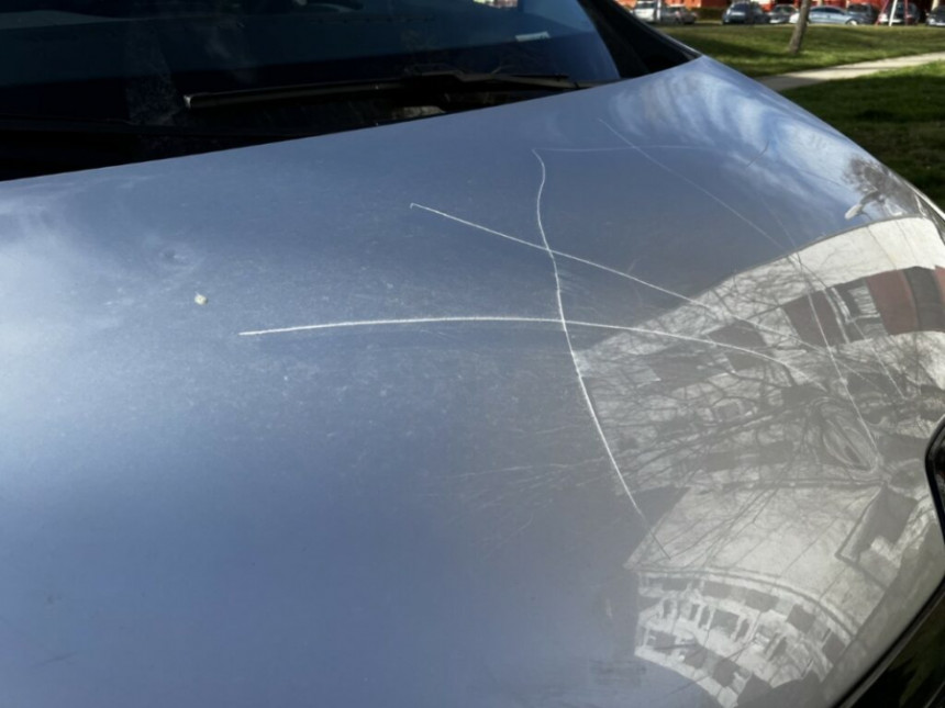 MUP potrvdio: Novinari nisu sami sebi oštetili auta kako je Dodik rekao