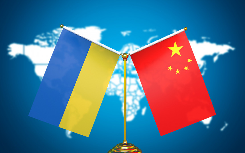 Шефови дипломатија Кине и Украјине разговарали телефоном, Кина позива на преговоре