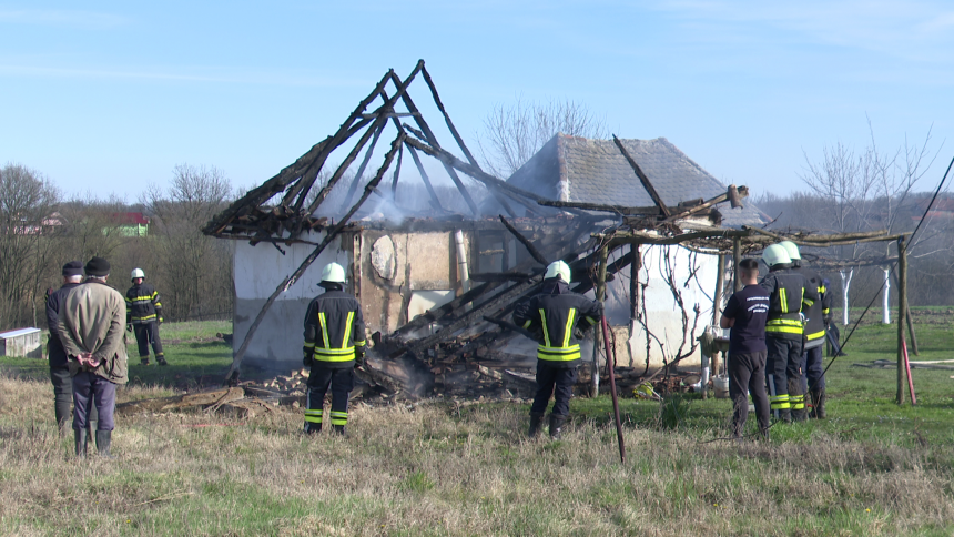 BN: U požaru izgorjela kuća, povrijeđenih nema