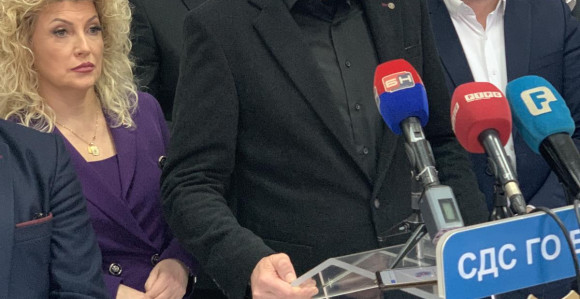 Позив Семберцима да гласају против опозива Петровића